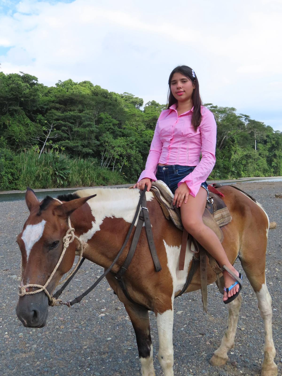 River crossing during Jaco horseback riding tour